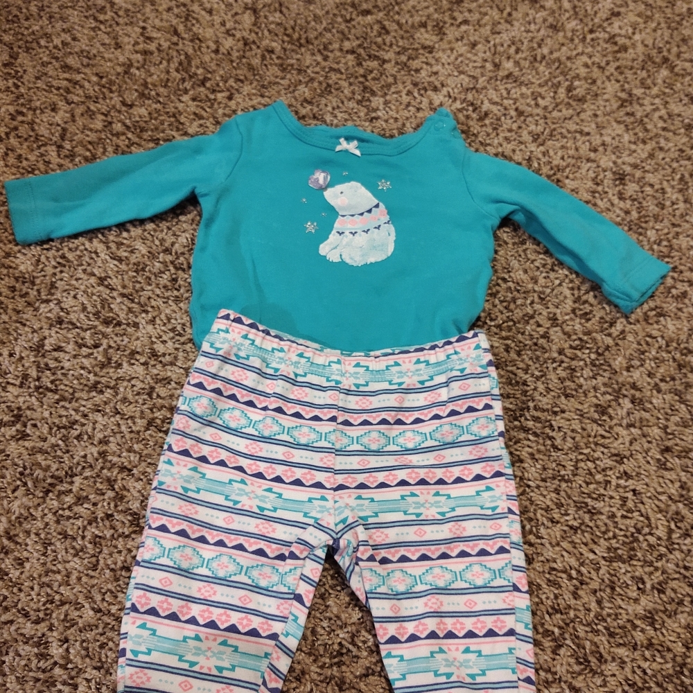 2 piece Carter's set